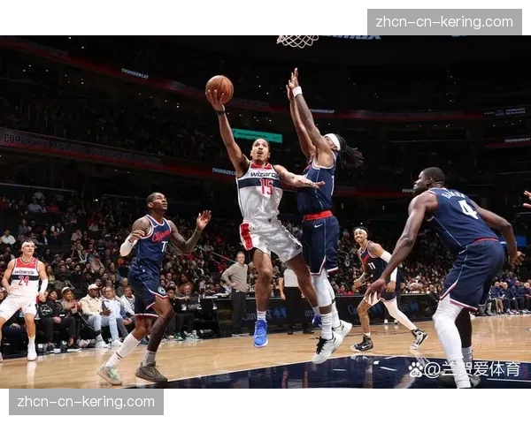 东部卡位战白热化:热火与76人收官战前仅差半个胜场 东部卡位战白热化:热火与76人收官战前仅差半个胜场